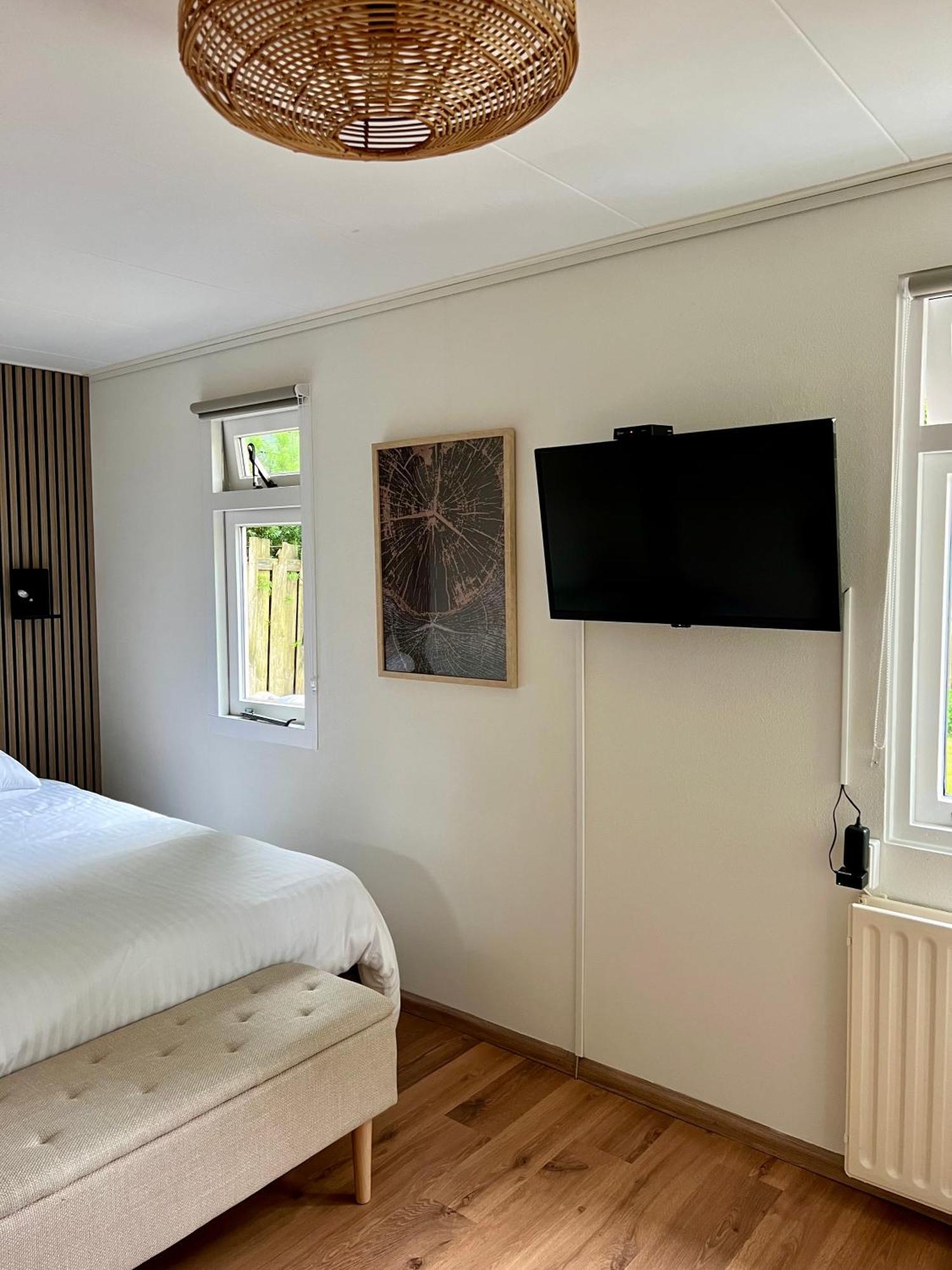 Luxe Boshuisje Met Prive Wellness & Jacuzzi Op De Veluwe Ermelo Exteriör bild