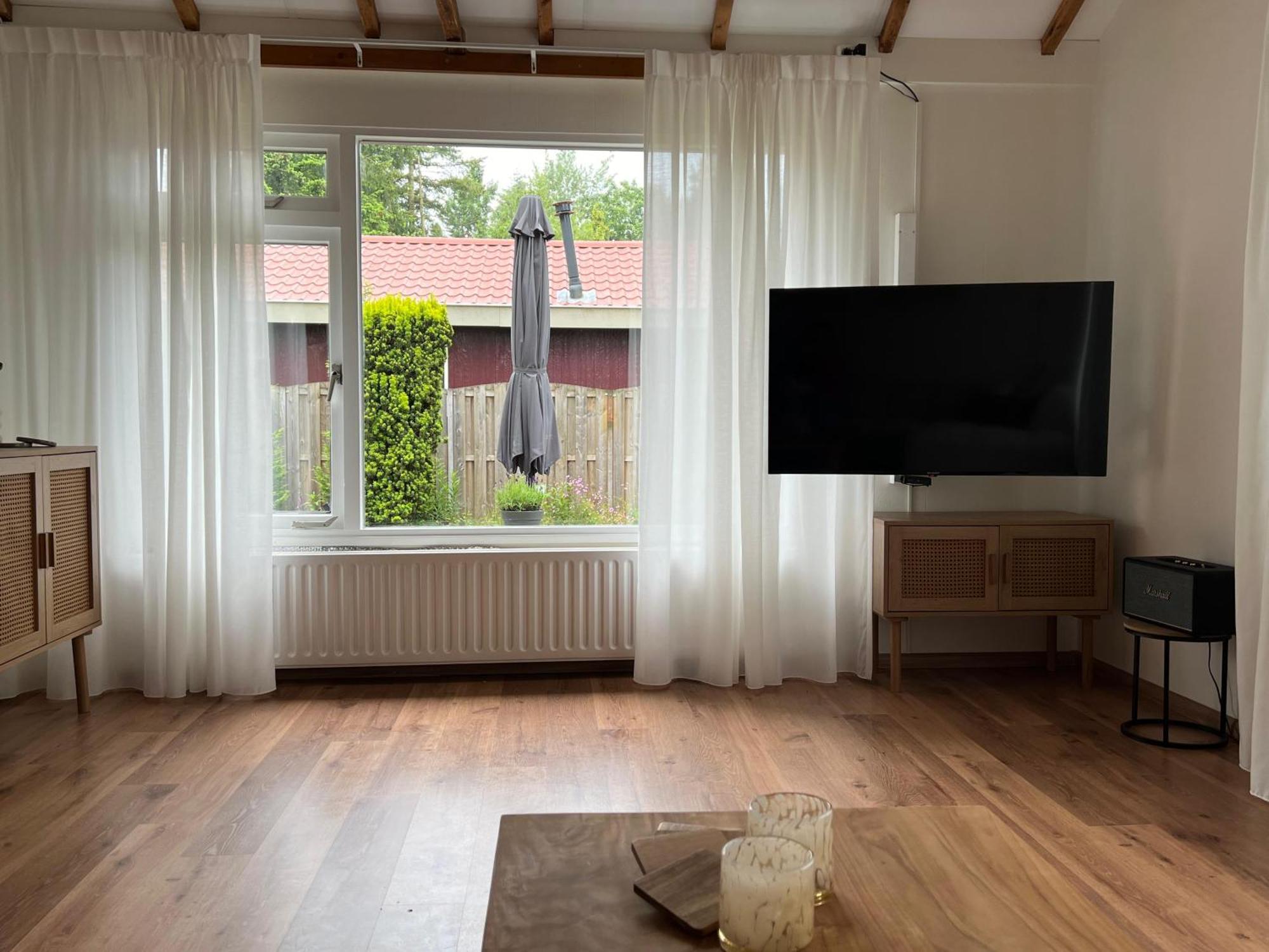 Luxe Boshuisje Met Prive Wellness & Jacuzzi Op De Veluwe Ermelo Exteriör bild